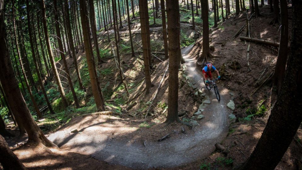 Tag med til Tjekkiet på mountainbike